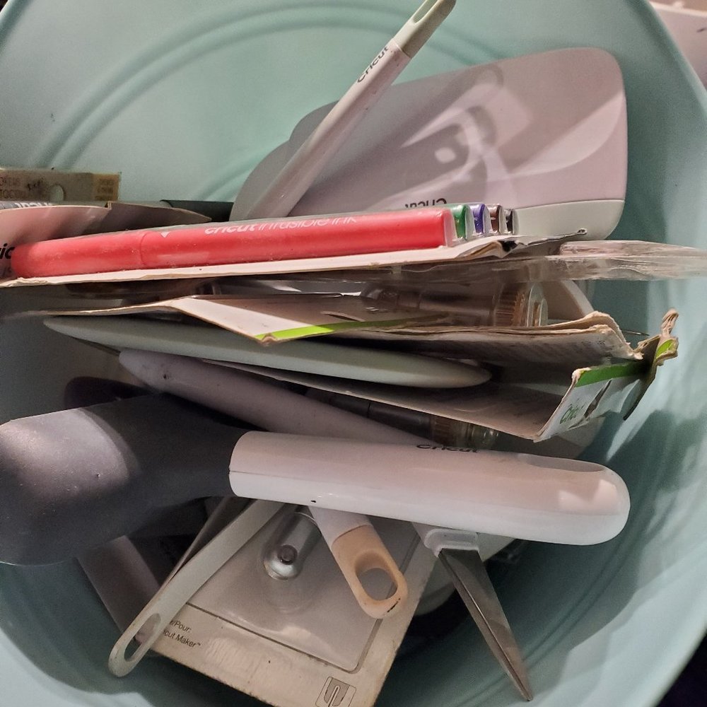 Cricut and Cricut joy and tons of supplies